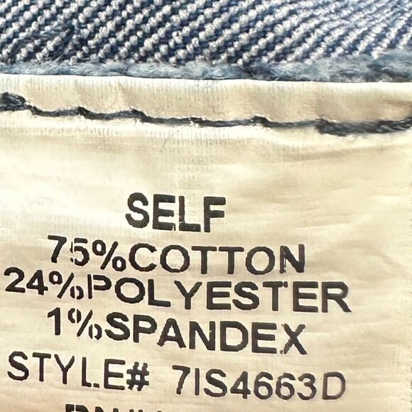 Altar’d State Mini Denim Skirt Stretch Zipper in Back. Size M - Picture 5 of 5